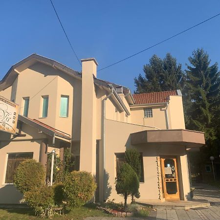 Garni Hotel Vir Vrnjačka Banja Exteriör bild