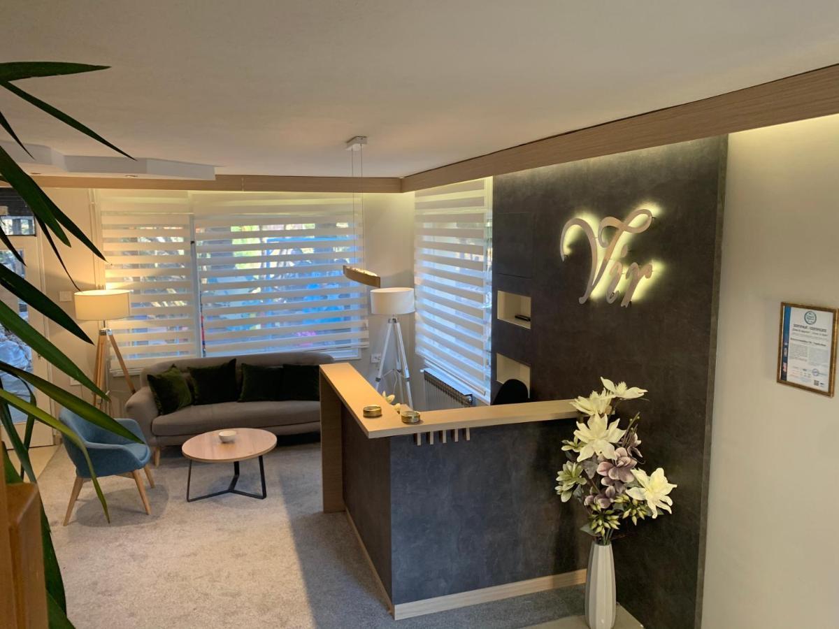 Garni Hotel Vir Vrnjačka Banja Exteriör bild