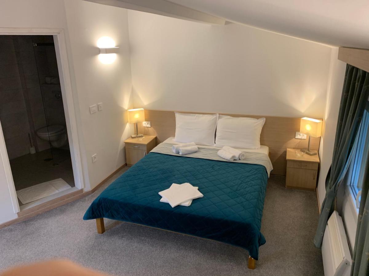 Garni Hotel Vir Vrnjačka Banja Exteriör bild