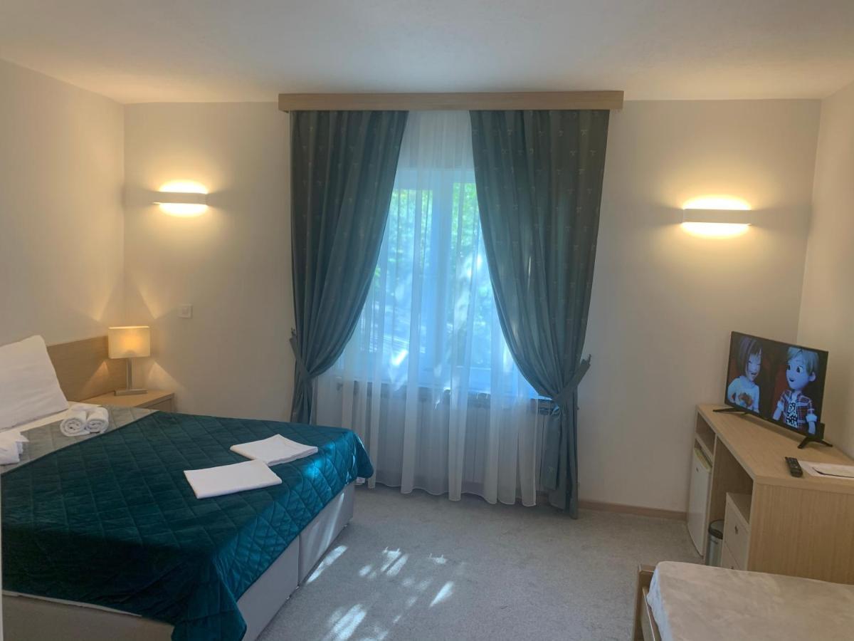 Garni Hotel Vir Vrnjačka Banja Exteriör bild