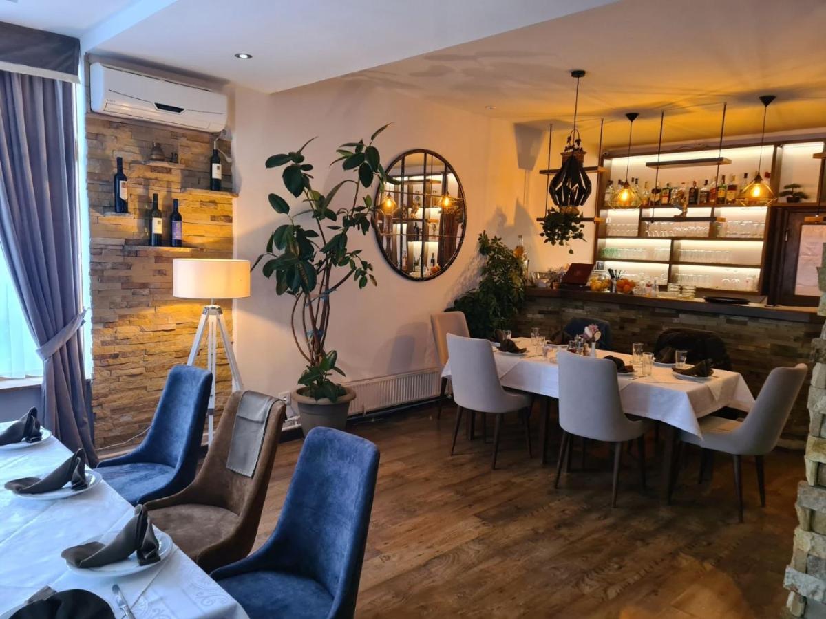Garni Hotel Vir Vrnjačka Banja Exteriör bild