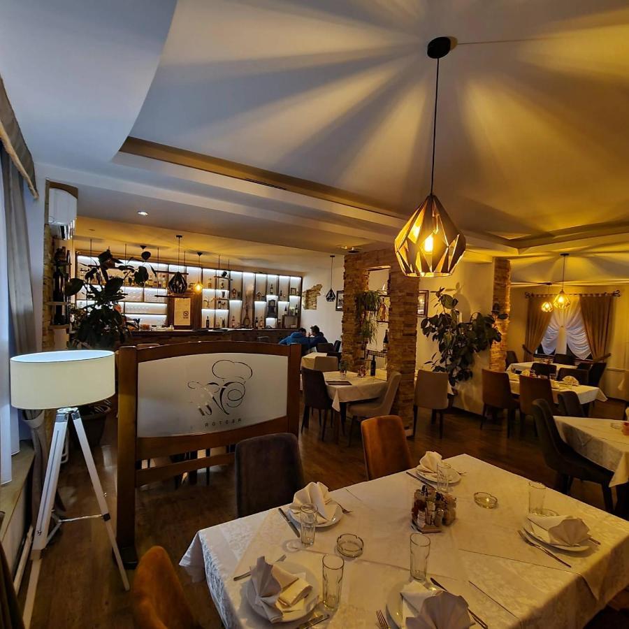 Garni Hotel Vir Vrnjačka Banja Exteriör bild