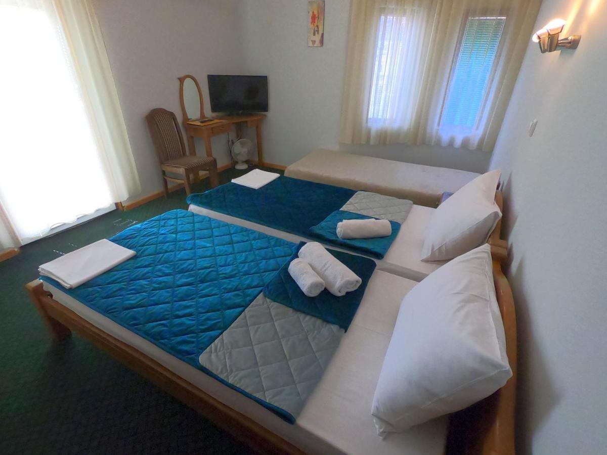 Garni Hotel Vir Vrnjačka Banja Exteriör bild
