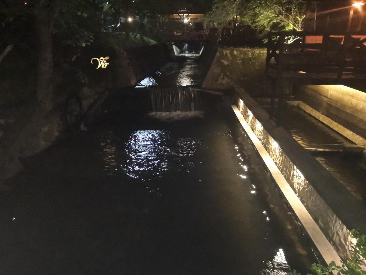 Garni Hotel Vir Vrnjačka Banja Exteriör bild